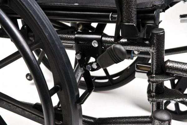 Close-up of the flip-back arm and adjustable back on the Traveler L4