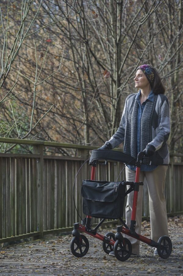 Lumex Walkabout Allura Rollator, Lifestyle outdoors