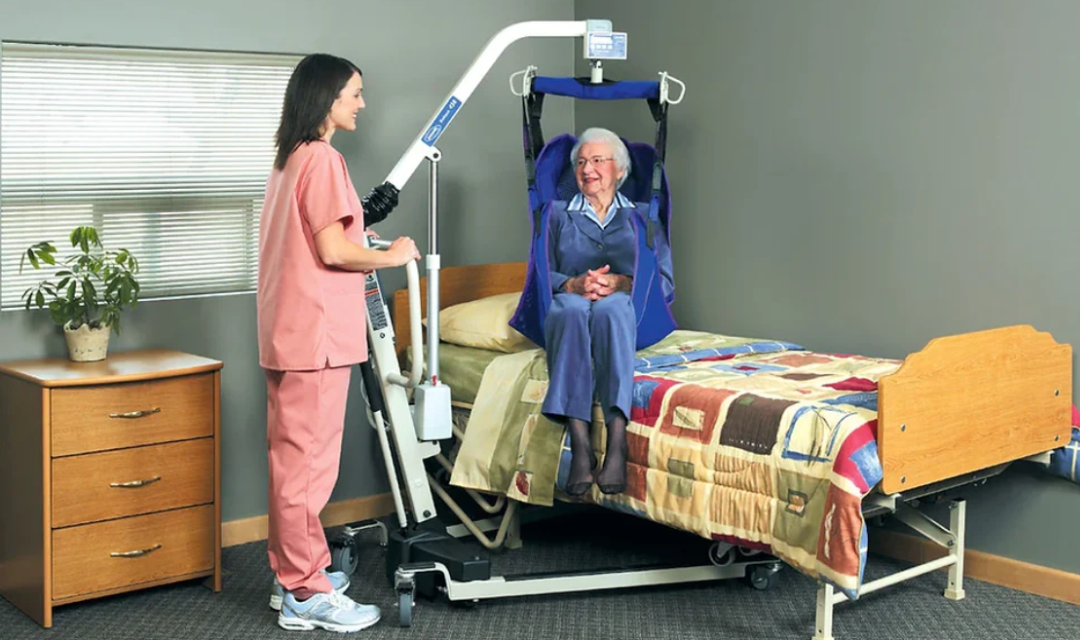Electric Hoyer Lift for Safe Patient Transfers at Home - Compact and Easy to Use