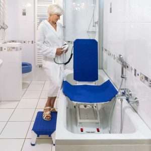 Invacare Aquatec R, Reclining Back Bath Lift Blue - Image 3